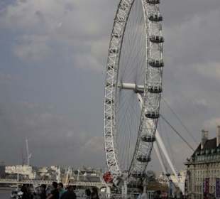 London Eye von der Westminster Bridge