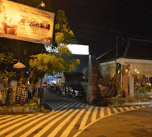 Eingang zum Nachtmarkt