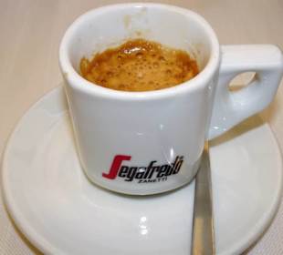 Espresso als Abschluss des Essens
