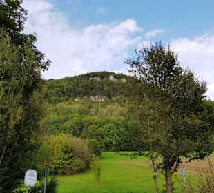 Das hintere Gebiet vom Stausee