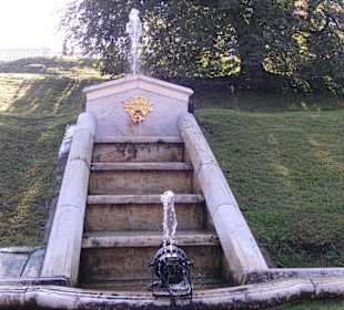 Seitliche Brunnen