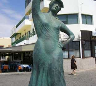 Statue