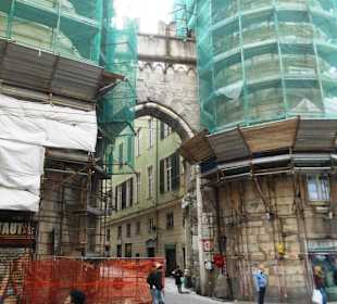 Porta dei Vacca während Restaurierung