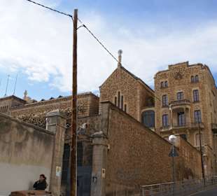 Außenansicht vom Weg zu Guell