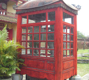 Englisch anmutende Überdachung