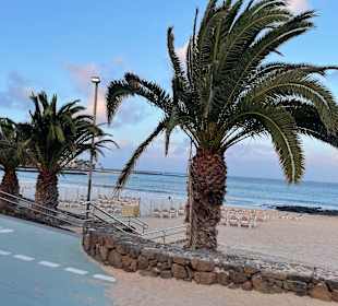 Strandpromenade Costa Teguise