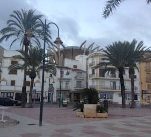 Wie ein UFO - von der Strandpromenade aus