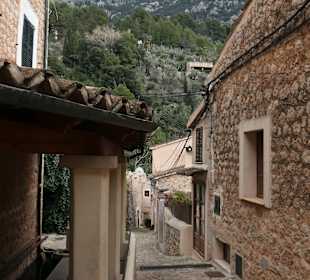 Bei einem Spaziergang durch Fornalutx