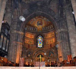 Der Altarraum des Münsters