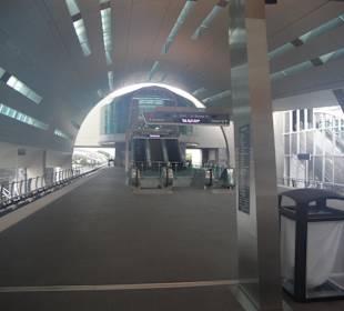 Miami Airport-peron koleii miejskiej.