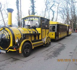 Bimmelbahn zum Schloss