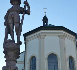 Der Lindlbrunnen: Wahrzeichen von Traunstein