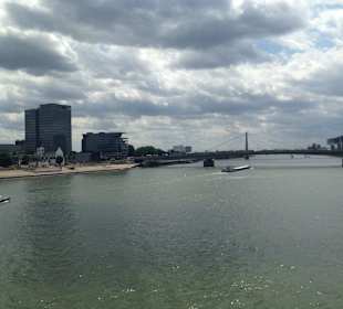 Weg vom Hotel in die Innenstadt