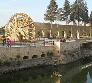 Wasserrad mit Aquädukt