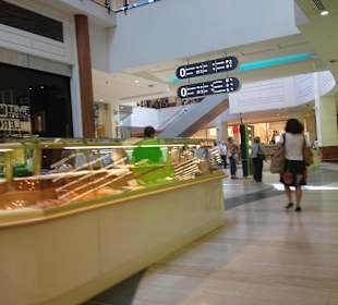 Arkadia - Aleja Jana Pawła II 82  