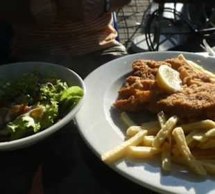 Abendessen im Biergarten D`Wasserwirtschaft