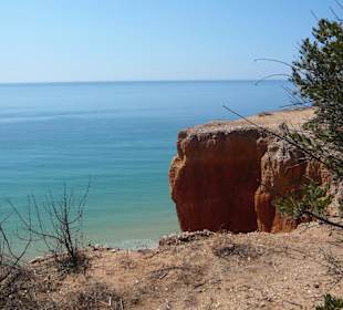 Blick von oben auf das Meer