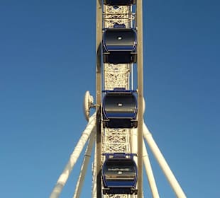 Die Kabinen hingen schon