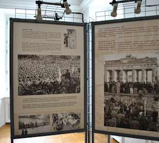 Wystawa Fundacji Krzyżowa.