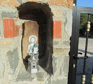 Eingang Klostergelände Moni Thari