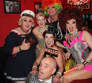 Die Olivia Jones Familie im Show Club