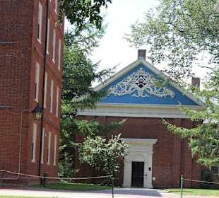 Nette Seitengebäude