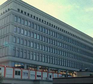 Dom Partii od strony wschodniej