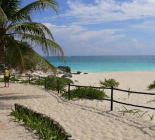 Blick um Meer in der Mayaanlage