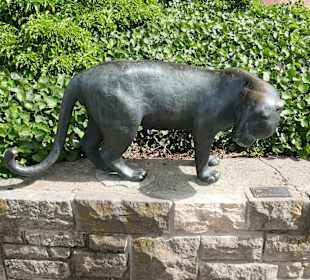 Die Jaguar-Figur von Heinrich Drake