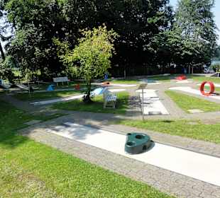 Minigolfanlage am Teich