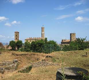 Von römische Ausgrabungen. Blick auf Volterra