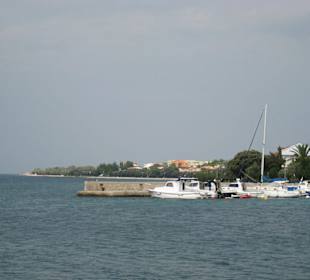 Blick von Petrcane zum Hotel