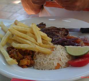 Essen im Restaurant Alhambra Rumsteak 