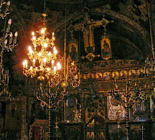 In der Kirche von Lindos