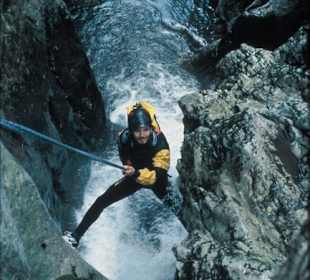Abseilen vom Partschinser Wasserfall