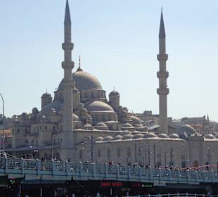 Blick auf die Brücke