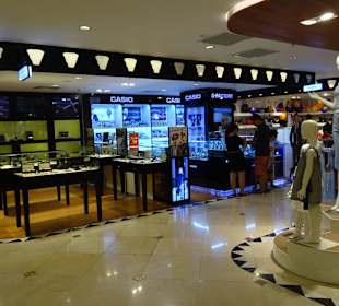 Im Shoppimgcenter unterwegs