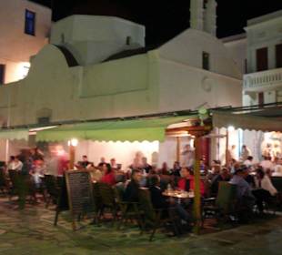 Hafenpromenade am Abend