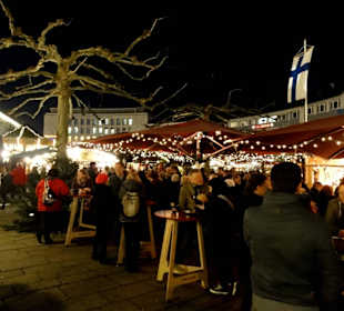 Spaziergang über den Märchenweihnachtsmarkt