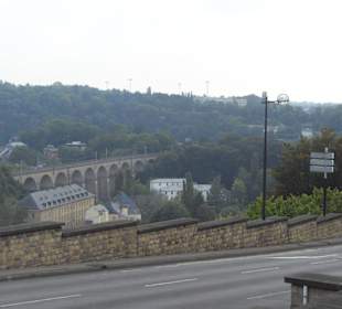 Ausblick auf die Bahnbrücke