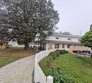 Außenansicht Parkplatz