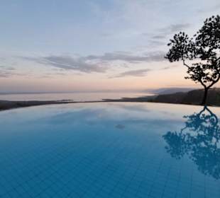Lake Manyara Lodge