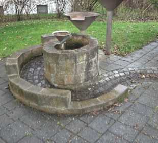 Brunnen am Rathaus Bremelau