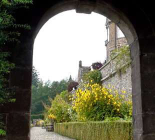 Blick hinauf zum Schloss