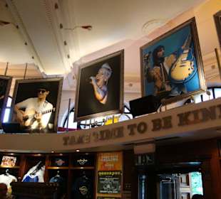 Hard Rock Shop