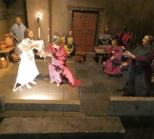 Besuch der neuen, modernen Herz-Jesu-Kirche