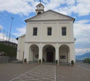 Pfarrkirche in Stazzona