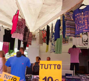 Geschäfte auf dem Markt