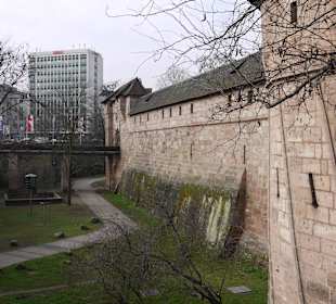 Die Festung des Waffenhof -  Übergangs Handwerkerhof