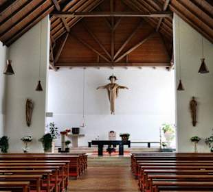Blick in das Kirchenschiff
